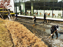同心協(xié)力齊上陣，基地開展疊水池清洗大行動
